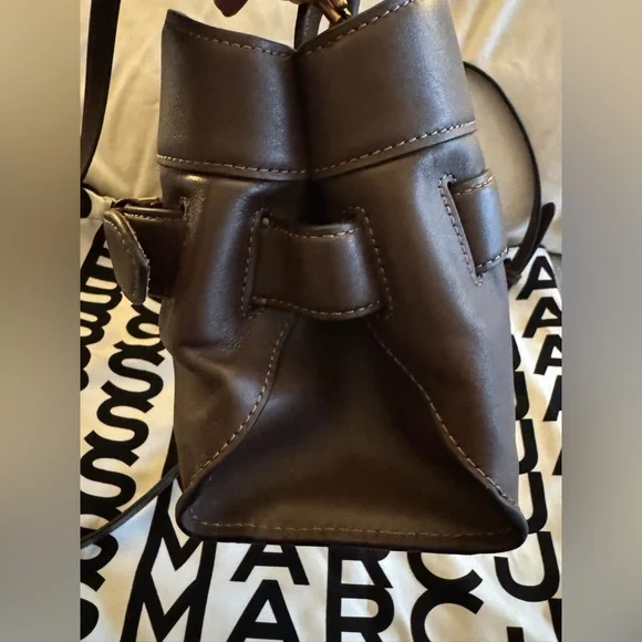 Marc Jacobs THE DAKOTA SMALL SATCHEL - Ganache - Picture 9 of 16